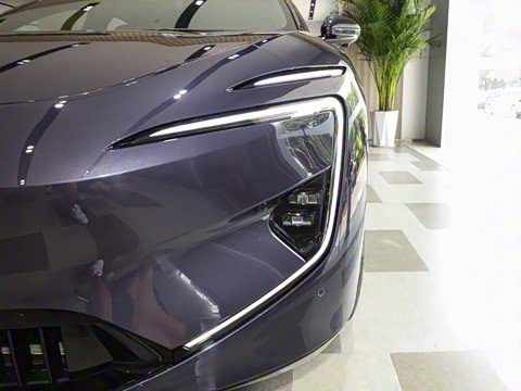 2025�� �Ŀ� Max�����