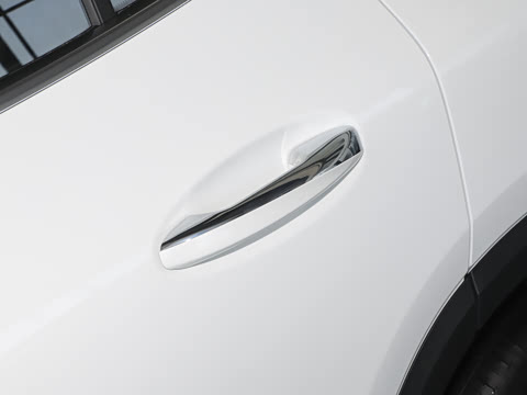 2025�� �Ŀ� GLA 220