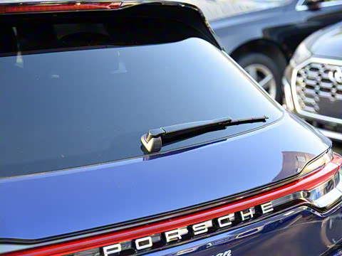 2022�� Macan 2.0T