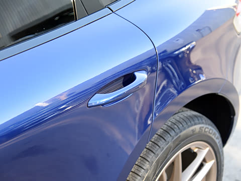 2022�� Macan 2.0T