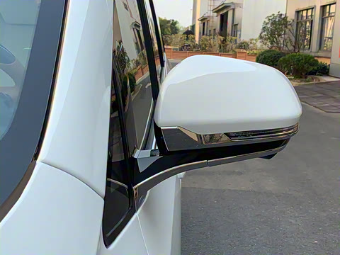 2022�� 2.0T ����ʿ �˼Ұ�