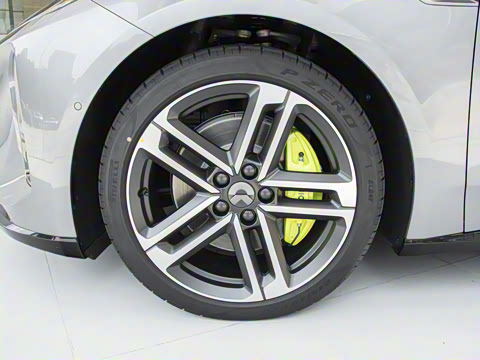 2025�� �ھ������ 75kWh Touring