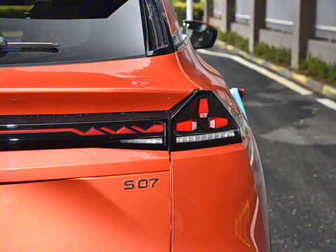 2025�� 215Max ��ΪǬ���Ǽ�ADS SE���̰�