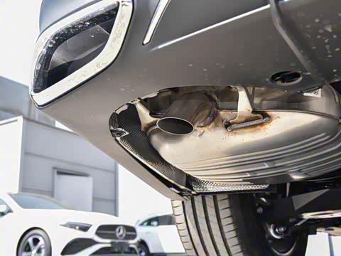 2025�� �Ŀ� E 260 L �˶���