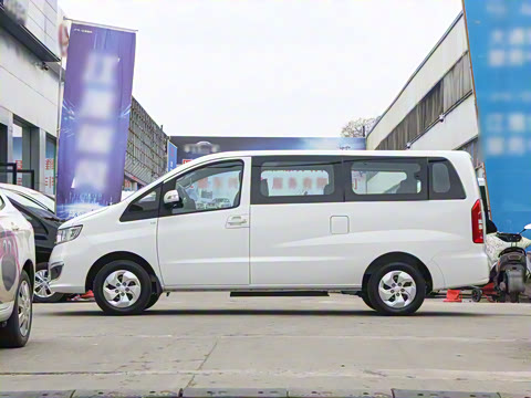 2023�� PLUS 1.8L 7/8�����ʰ�CNG