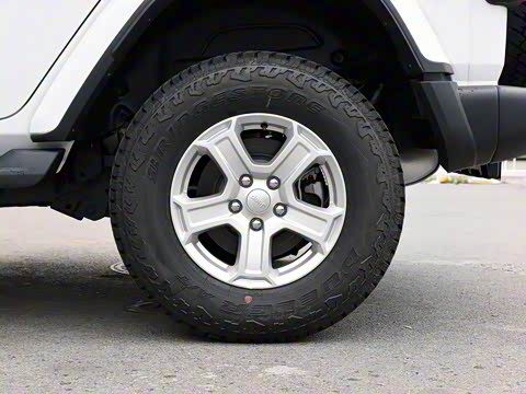 2018�� 2.0T Sahara ���Ű�