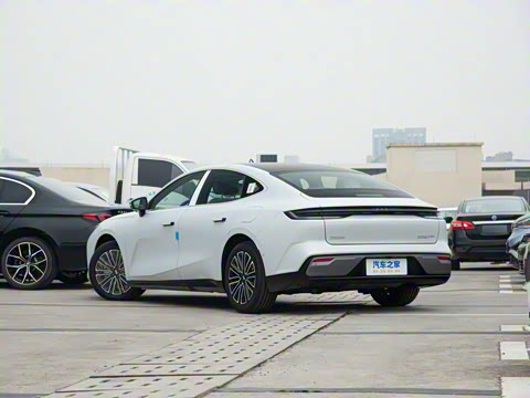 2025�� 130km EM-i ������