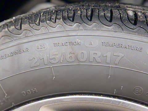 2020�� 1.5L �ֶ���