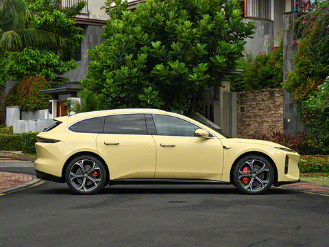 2025�� 75kWh Touring