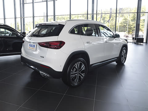 2025�� �Ŀ� GLA 220