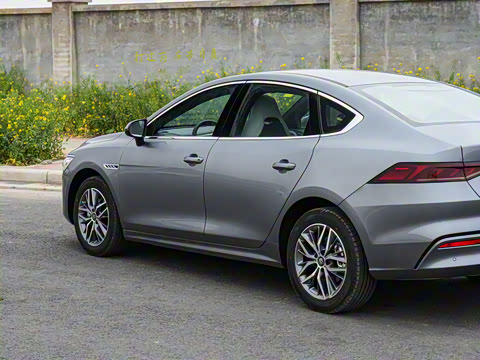 2025�� EV 510KM ���а�