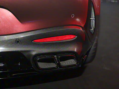 2025�� AMG GT 63 4MATIC+