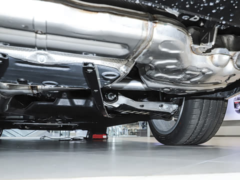 2025�� 45 TFSI quattro ������