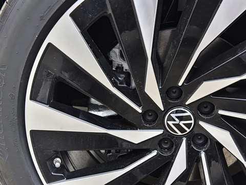 2026�� 450TSI �������� 6��