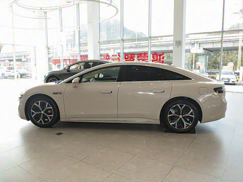 2025�� 705km Pro