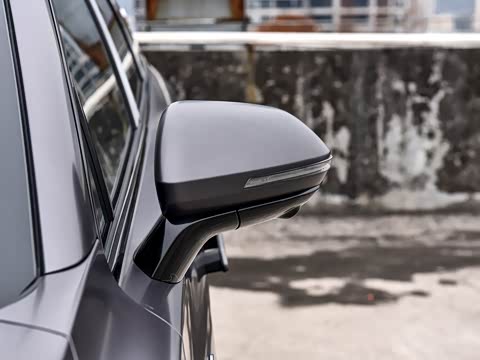 2025�� 1.5T 106KM������ 5�� ��Ԫ�