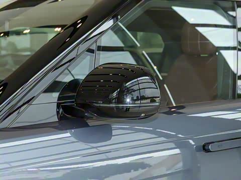 2025�� 400PS Dynamic HSE