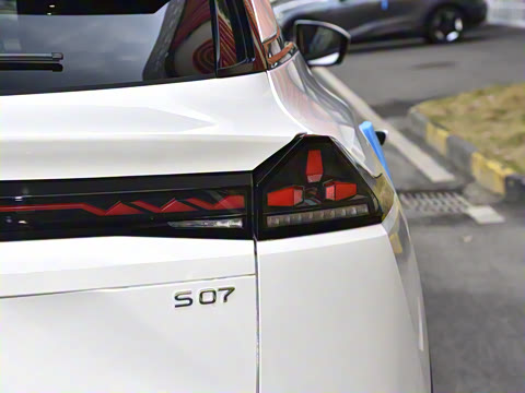 2025�� 215Max ��ΪǬ���Ǽ�ADS SE���̰�