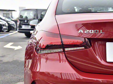 2022�� �Ŀ��� A 200 L �˶��γ�ʱ����