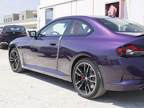 2025�� M240i xDrive