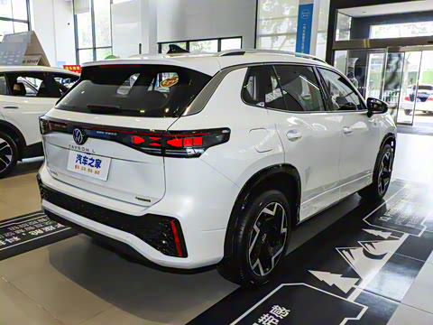 2025�� ̽��L 380TSI ��������