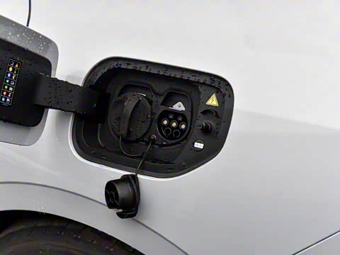 2025�� 700km Զ���Ǽݰ�