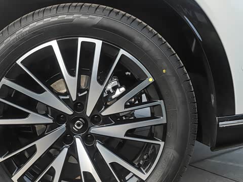 2025�� 215�콢PLUS