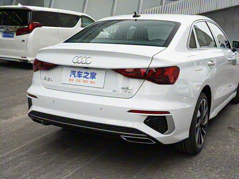 2023�� �Ŀ� A3L Limousine 35 TFSI ʱ���˶���