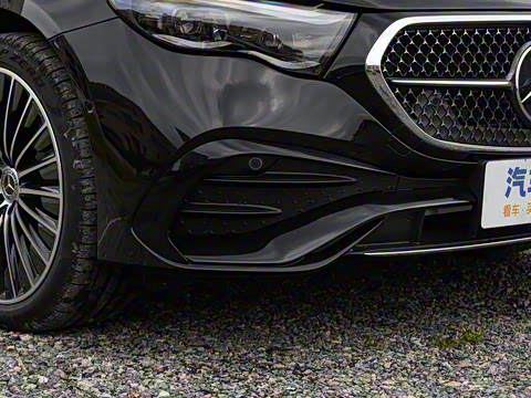 2025�� �Ŀ� E 300 L ����˶���