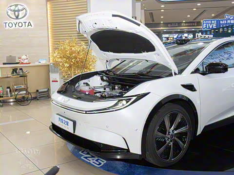 2025�� 630 PRO���а�