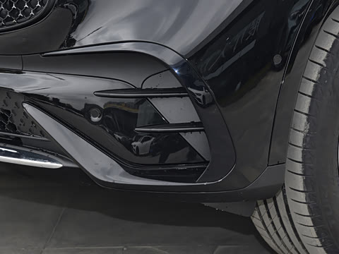 2025�� �Ŀ� GLC 260 L 4MATIC ������