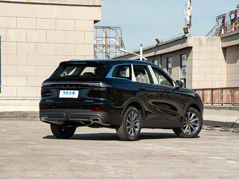 2025�� 2.0T ��������� 7��