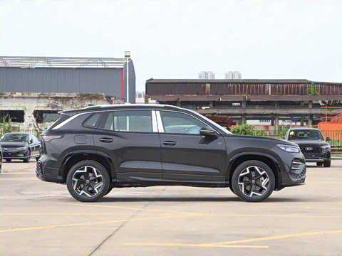 2025�� ̽��L 380TSI ��������