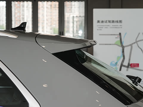 2025�� quattro 45�����ذ� 40TFSI ʱ�ж�����