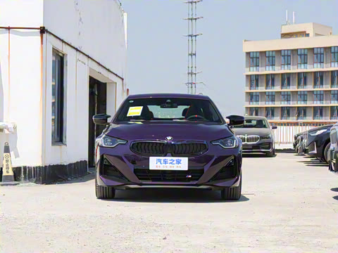 2025�� M240i xDrive