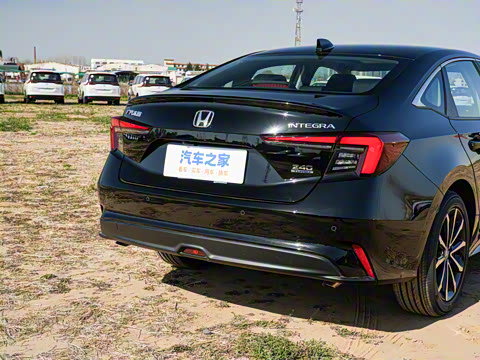 2025�� 240TURBO CVT�Ƽ���