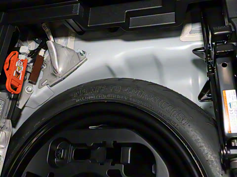 2020�� CT200h ���ʰ� ��ɫ