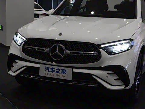 2025�� �Ŀ� GLC 260 L 4MATIC ������