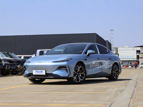 2025�� 700km Զ���Ǽݰ�