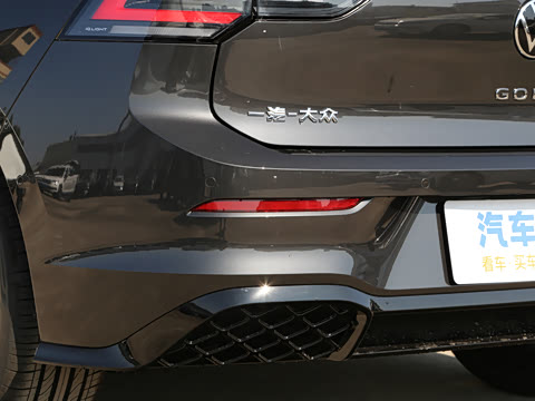 2025�� 300TSI R-Line