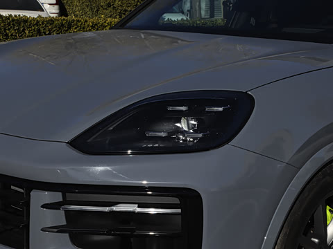 2024�� Cayenne E-Hybrid 2.0T