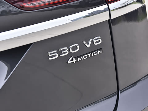 2022�� ;��X 530 V6 ������������