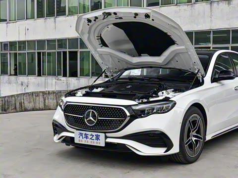 2025�� �Ŀ� E 260 �˶���