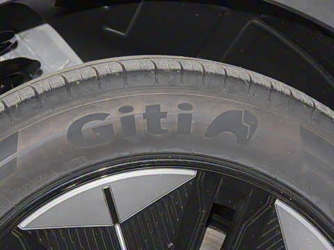 2025�� 285Max ��ΪǬ���Ǽ�ADS SE���̰�