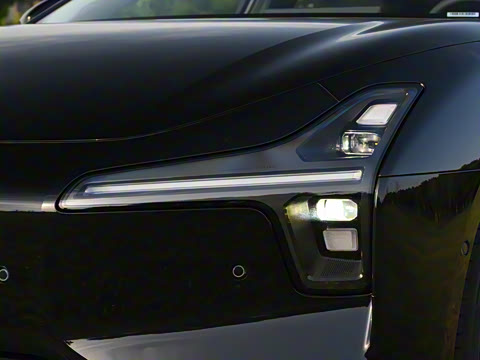 2025�� 600 �������� Max