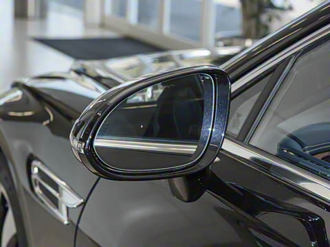 2024�� 4.0T V8 Mulliner