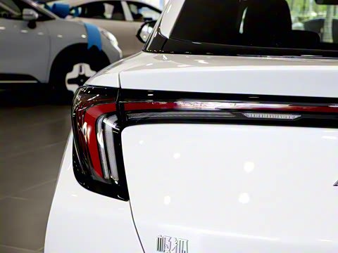 2025�� 735MAX 160kW