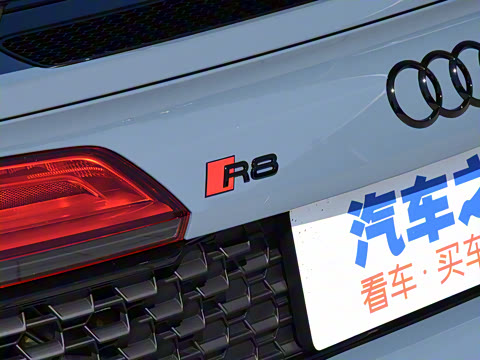 2022�� V10 Coupe performance