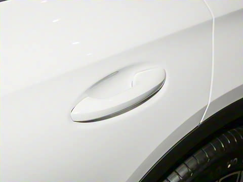 2025�� �Ŀ� GLC 260 L 4MATIC ������