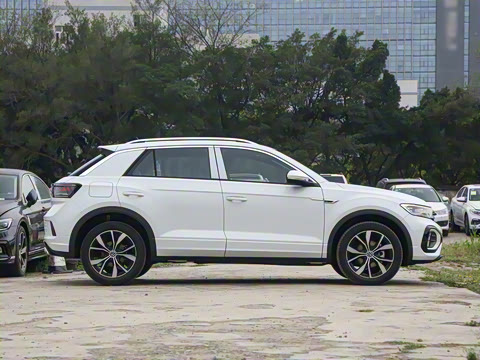 2025�� �Ŀ� 300TSI DSG���������